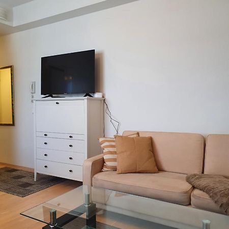 Moderni, Viihtyisae Pikkukaksio Saunalla Pori Exterior foto