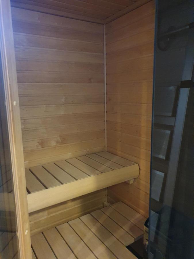Moderni, Viihtyisae Pikkukaksio Saunalla Pori Exterior foto