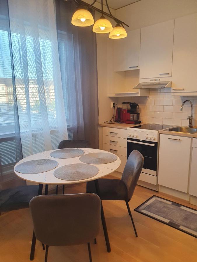 Moderni, Viihtyisae Pikkukaksio Saunalla Pori Exterior foto