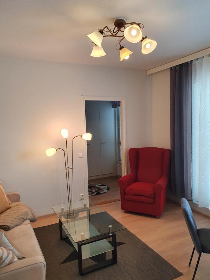 Moderni, Viihtyisae Pikkukaksio Saunalla Pori Exterior foto